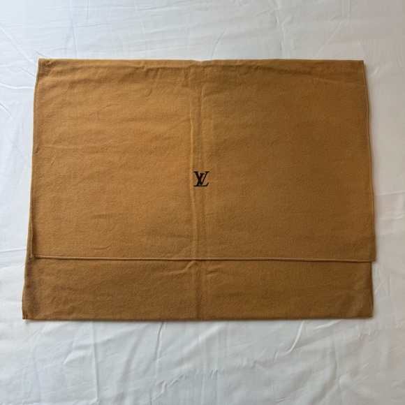 Louis Vuitton Handbags - Louis Vuitton Vintage Tan Flap Dust Bag